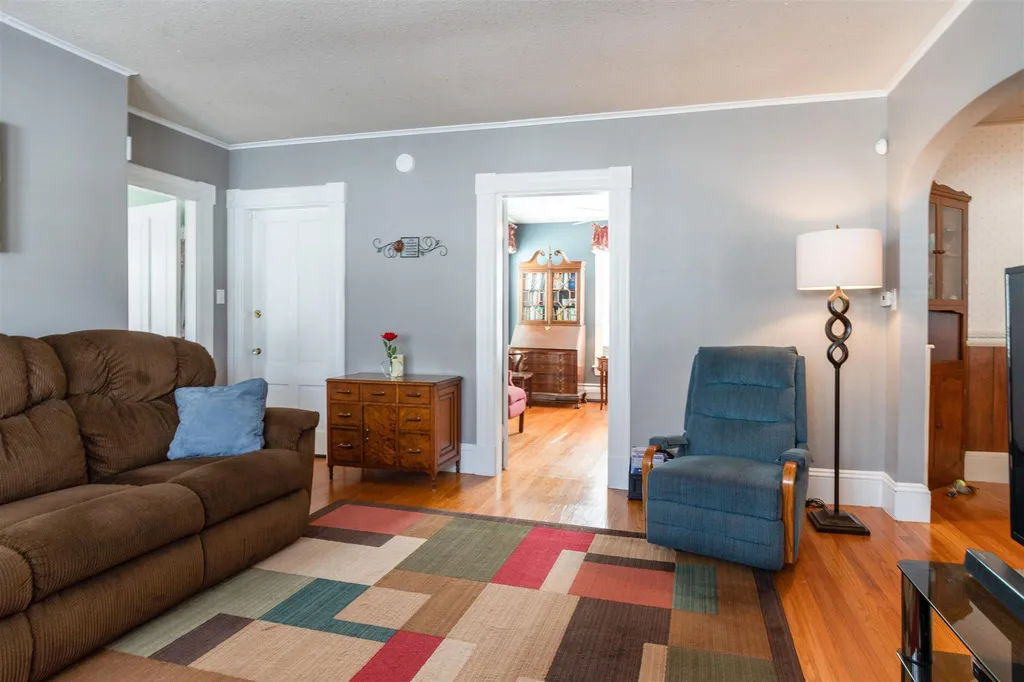 236 Walnut Street Manchester NH 03104