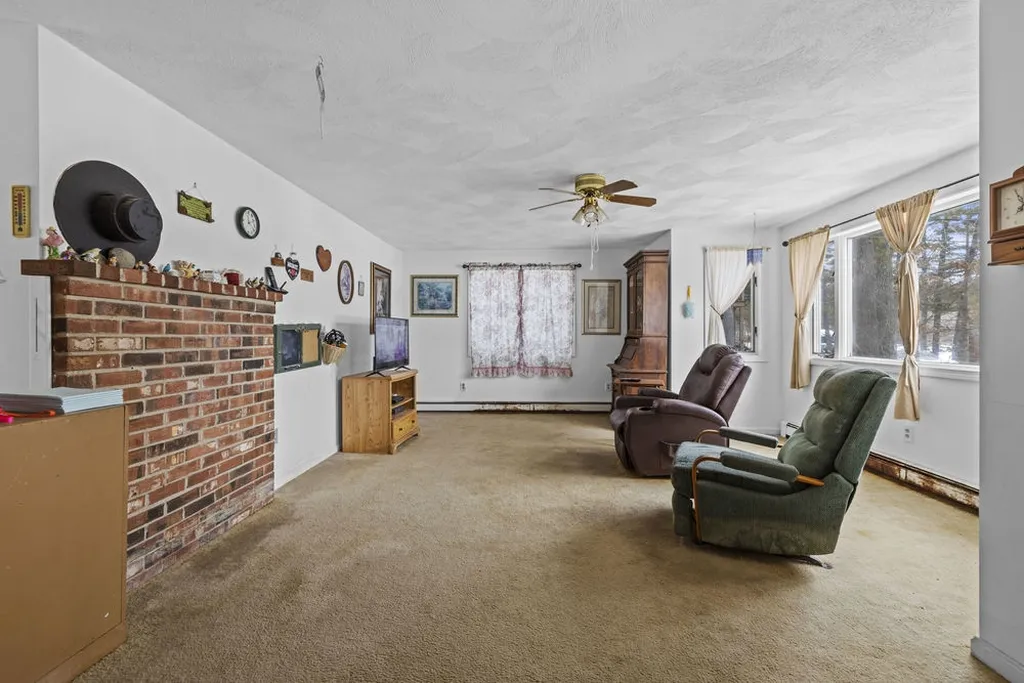 31 Kingsbury Drive Milton NH 03851