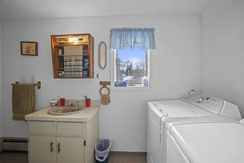 31 Kingsbury Drive Milton NH 03851