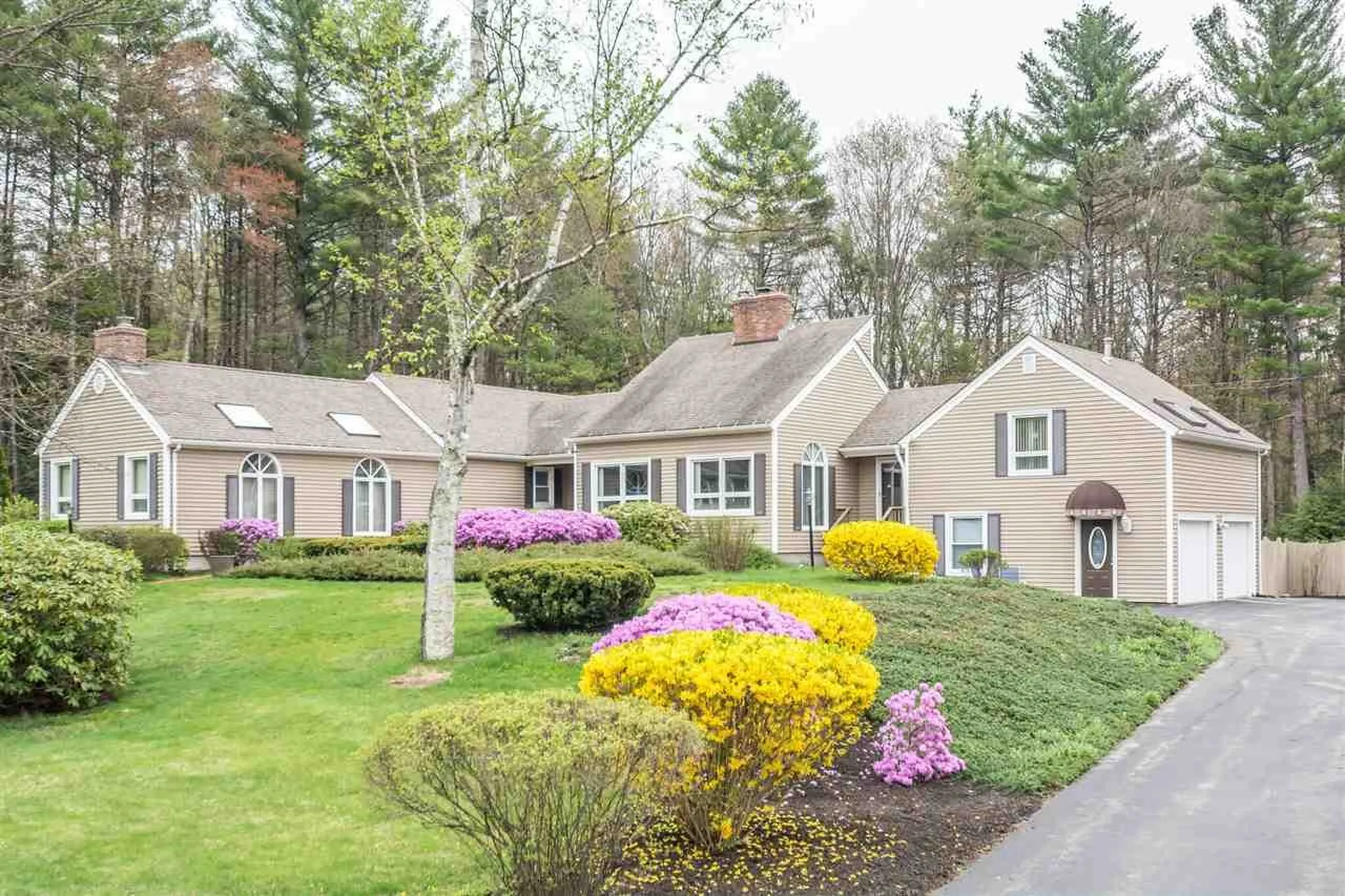 64 Carriage Lane Bedford NH 03110