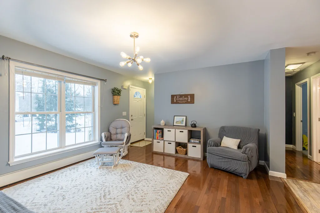30 Melody Lane Hillsborough NH 03244