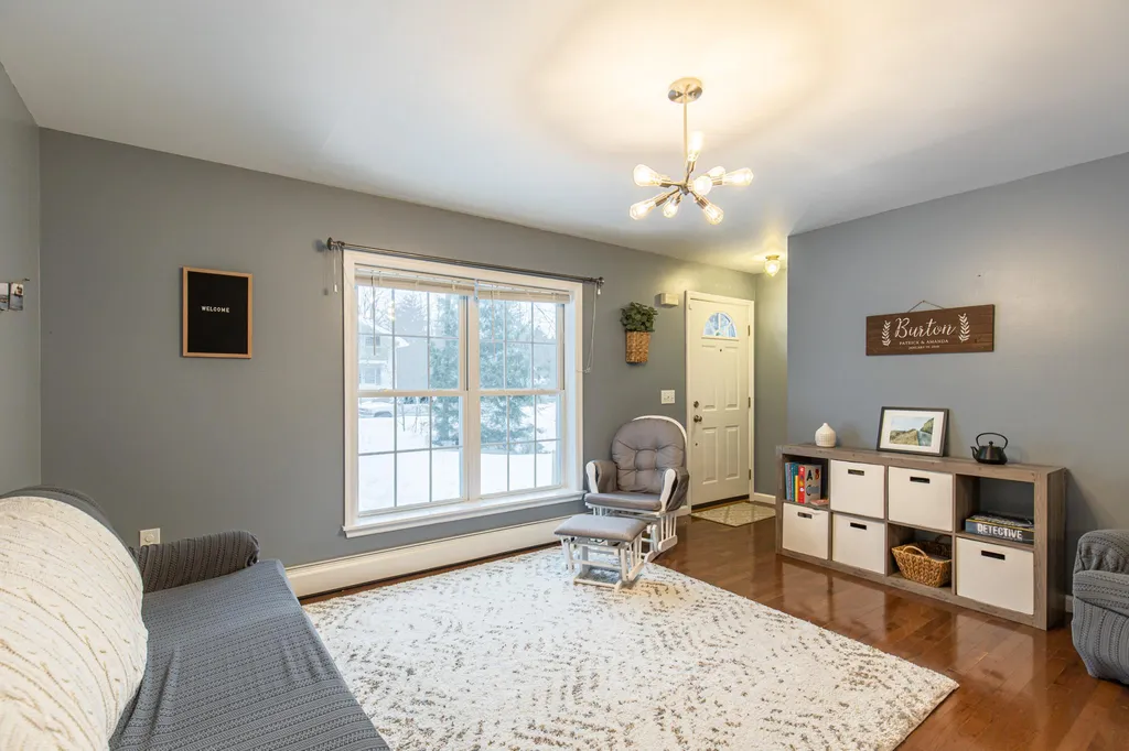 30 Melody Lane Hillsborough NH 03244