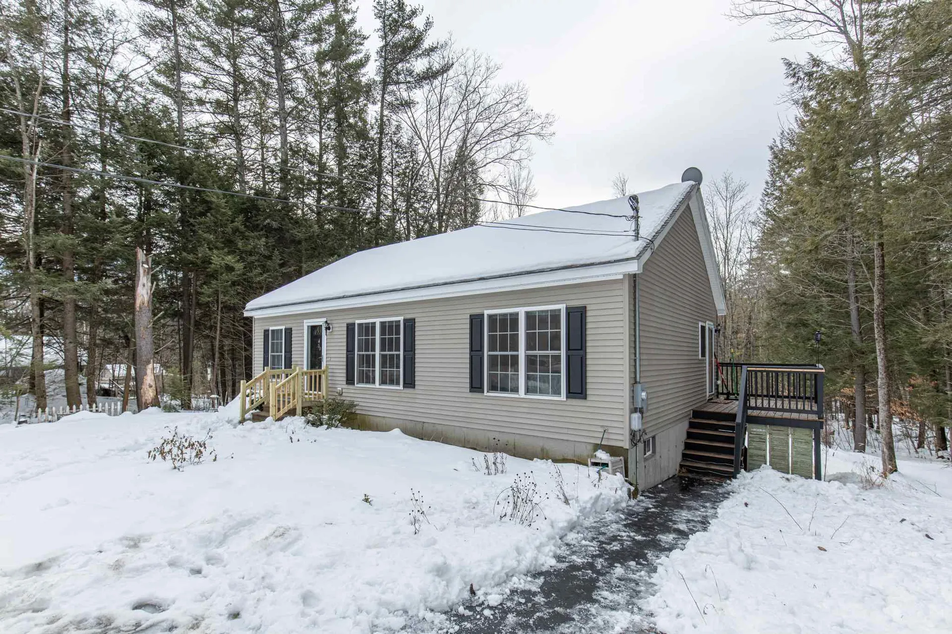 30 Melody Lane Hillsborough NH 03244