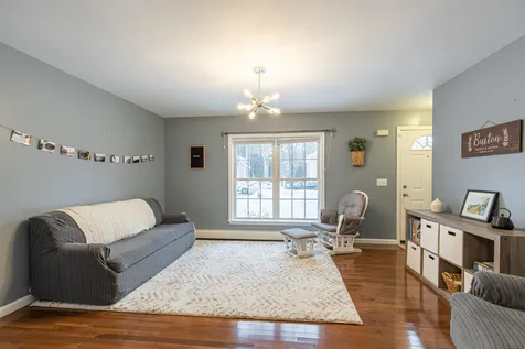 30 Melody Lane Hillsborough NH 03244