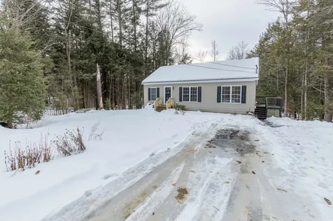 30 Melody Lane Hillsborough NH 03244
