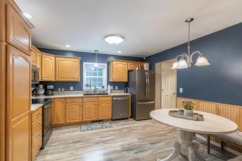 30 Melody Lane Hillsborough NH 03244