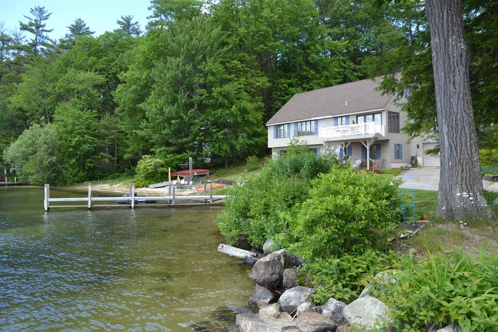 17 Echo Point Road Alton NH 03809