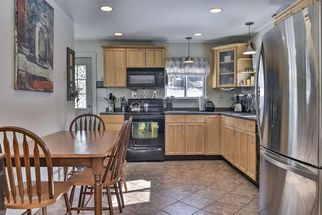 28 Bellevue Street Keene NH 03431