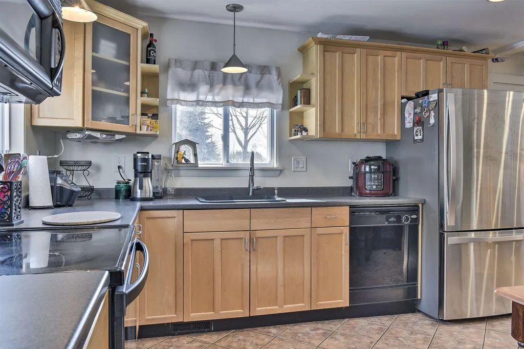 28 Bellevue Street Keene NH 03431