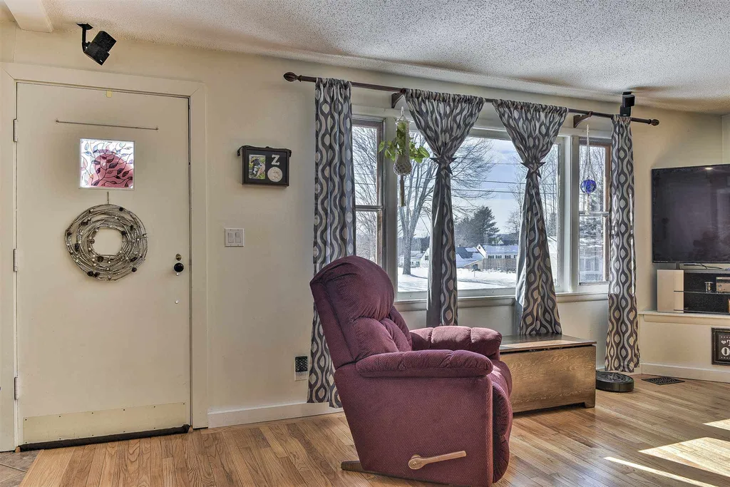 28 Bellevue Street Keene NH 03431