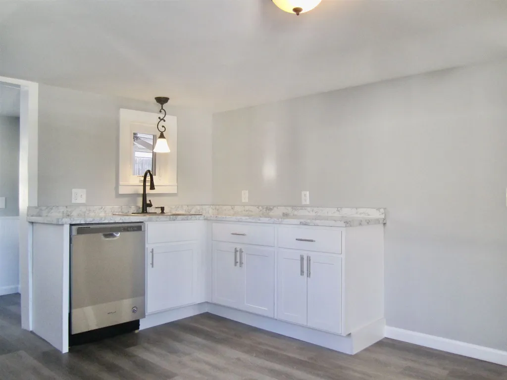 106 Burke Street Nashua NH 03060