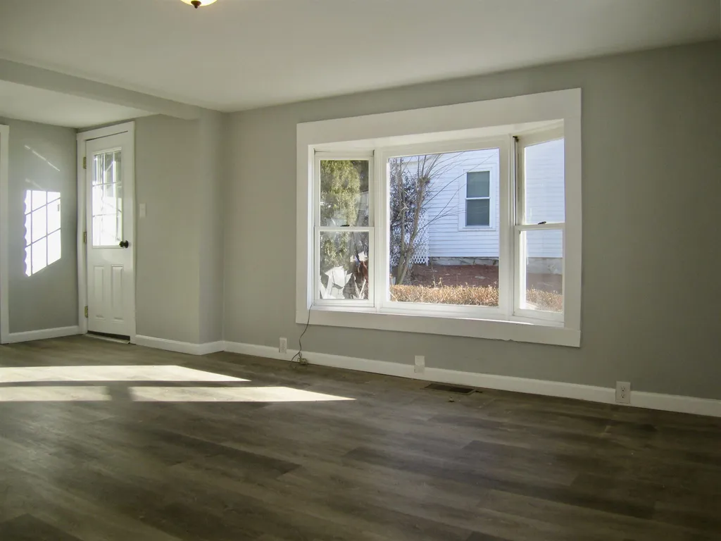 106 Burke Street Nashua NH 03060