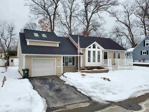 154 Seames Drive Manchester NH 03103