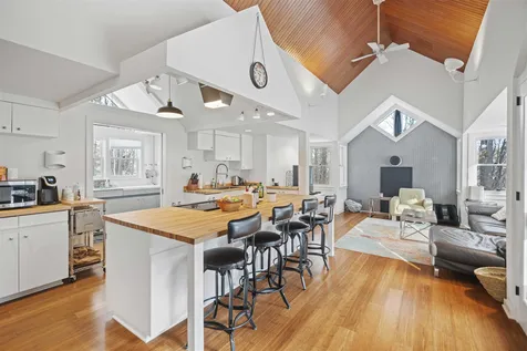 318 Ebbin Lockwood Way Woodstock VT 05071