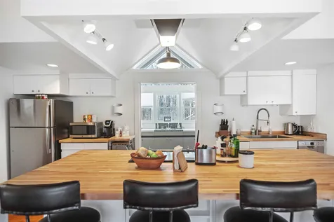 318 Ebbin Lockwood Way Woodstock VT 05071