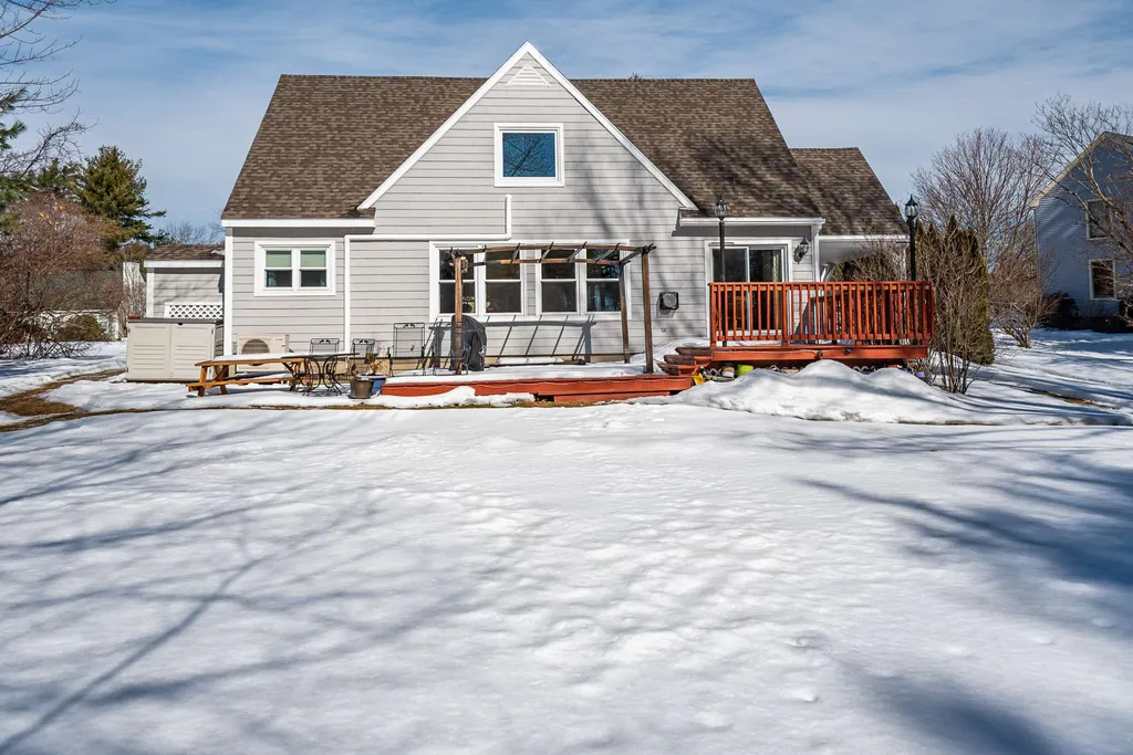 6 Homestead Lane Dover NH 03820
