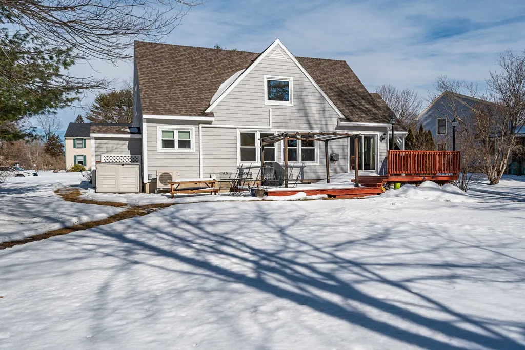 6 Homestead Lane Dover NH 03820