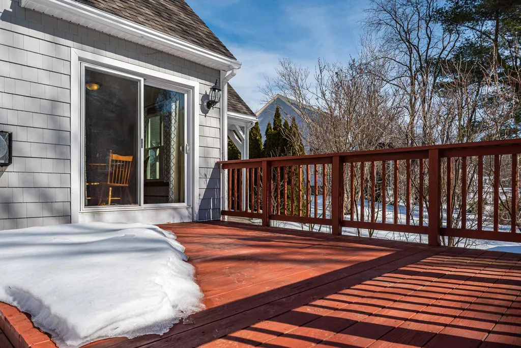 6 Homestead Lane Dover NH 03820
