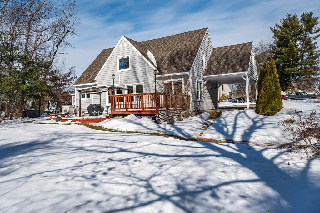 6 Homestead Lane Dover NH 03820
