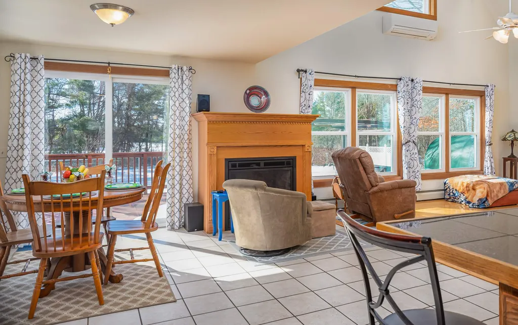 6 Homestead Lane Dover NH 03820