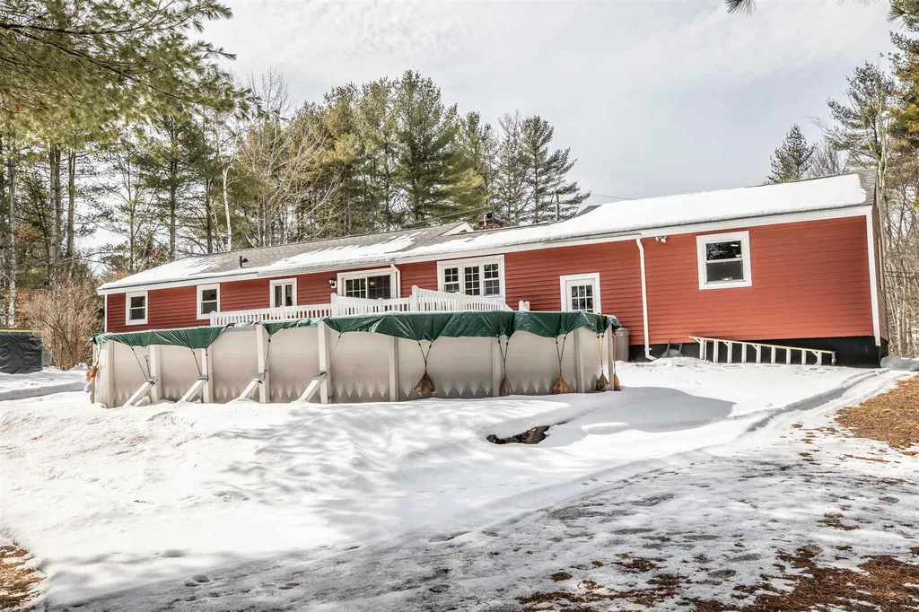 5 Glenside Drive Pelham NH 03076