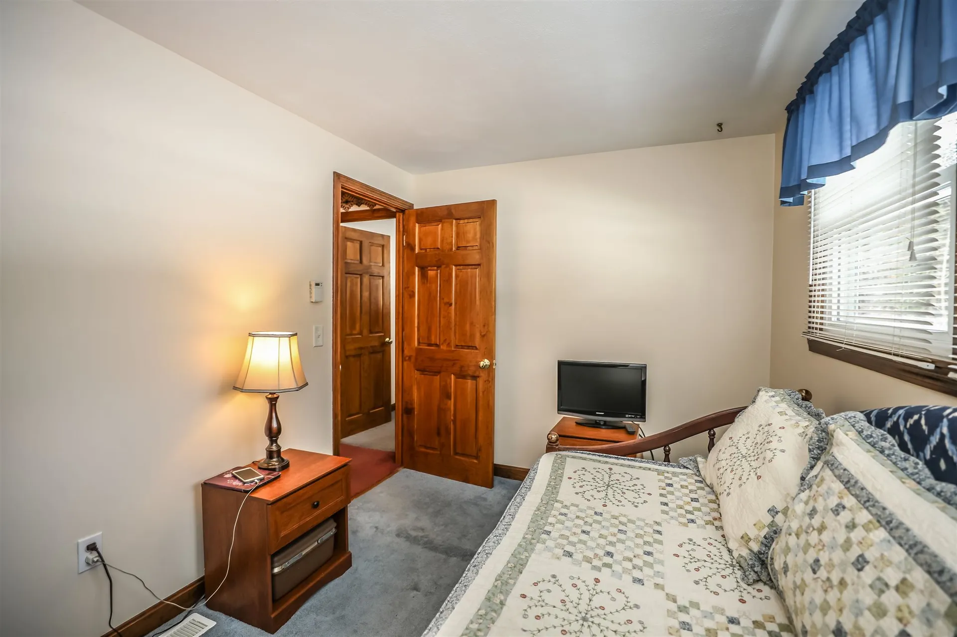 5 Glenside Drive Pelham NH 03076