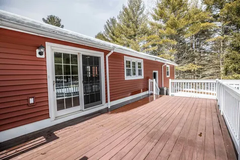 5 Glenside Drive Pelham NH 03076