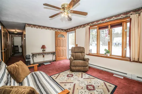 5 Glenside Drive Pelham NH 03076