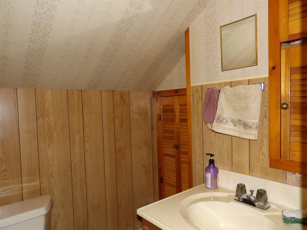 45 Salisbury Road Franklin NH 03235