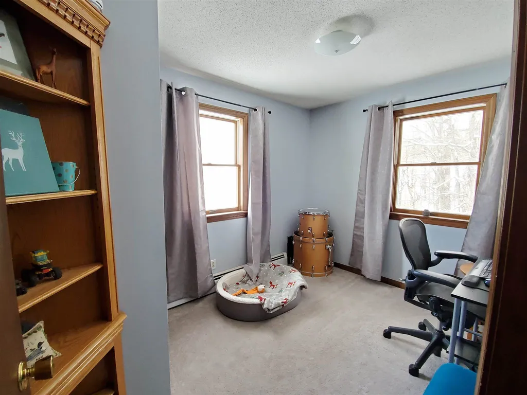 21 Deer Run Enfield NH 03748