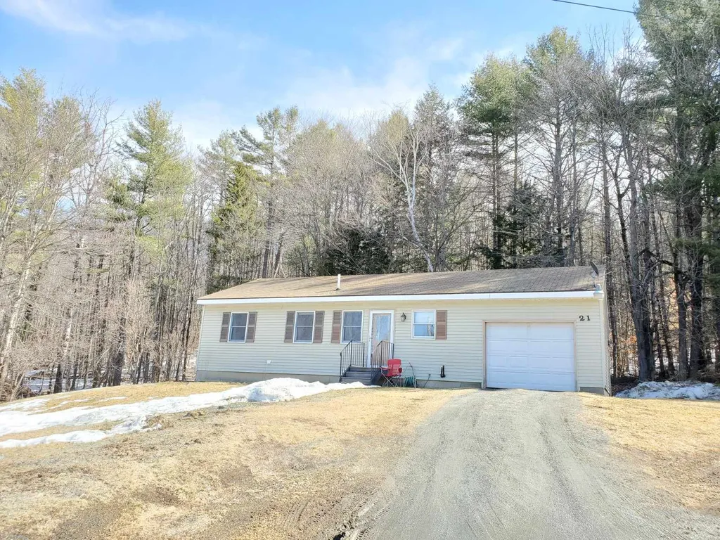 21 Deer Run Enfield NH 03748