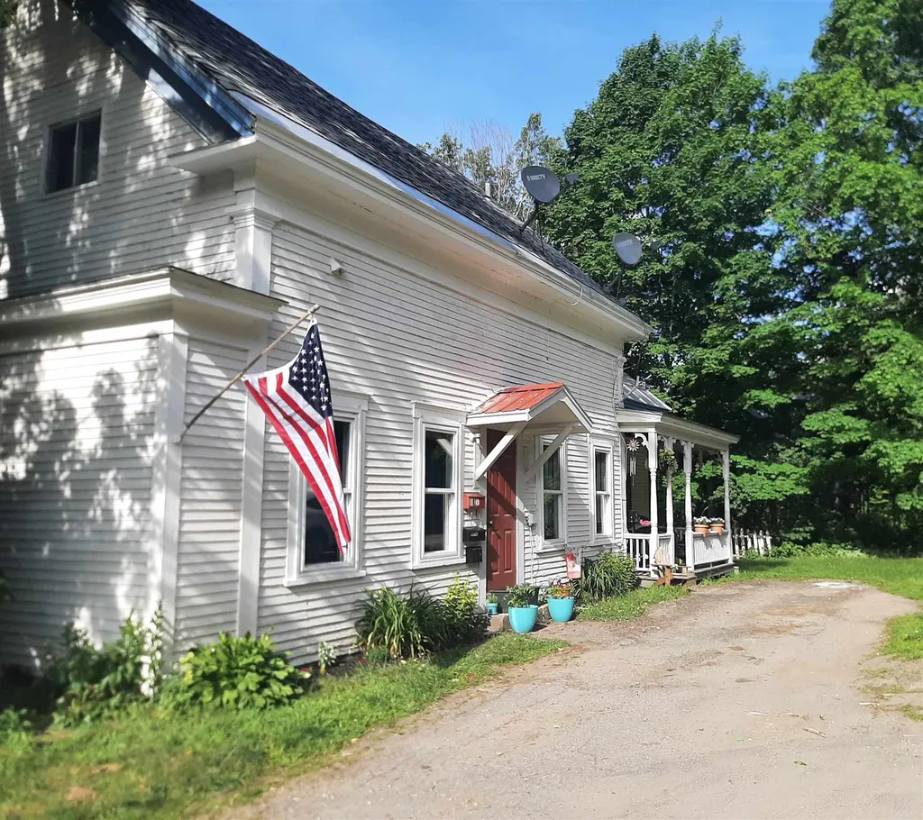 19 High Street Colebrook NH 03576