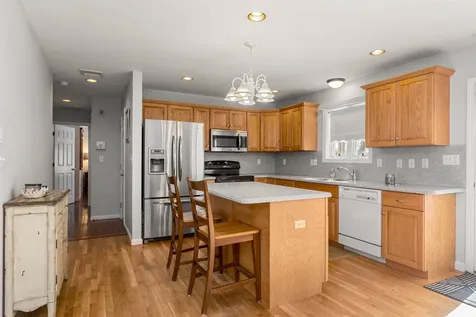 18 Marshview Circle Seabrook NH 03874