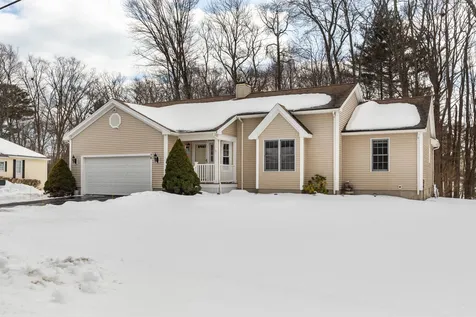 18 Marshview Circle Seabrook NH 03874