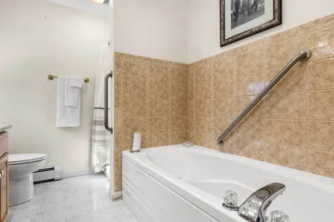 18 Marshview Circle Seabrook NH 03874
