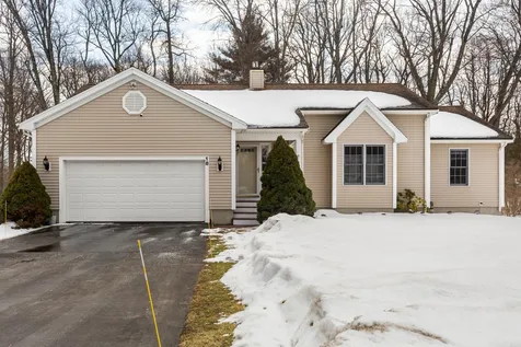 18 Marshview Circle Seabrook NH 03874