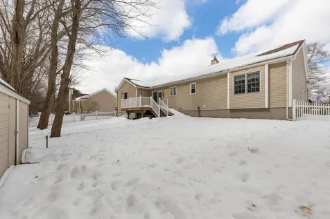 18 Marshview Circle Seabrook NH 03874