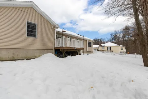 18 Marshview Circle Seabrook NH 03874