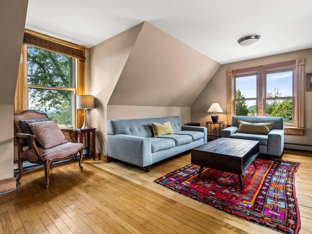 27 Inn Road Charlotte VT 05445