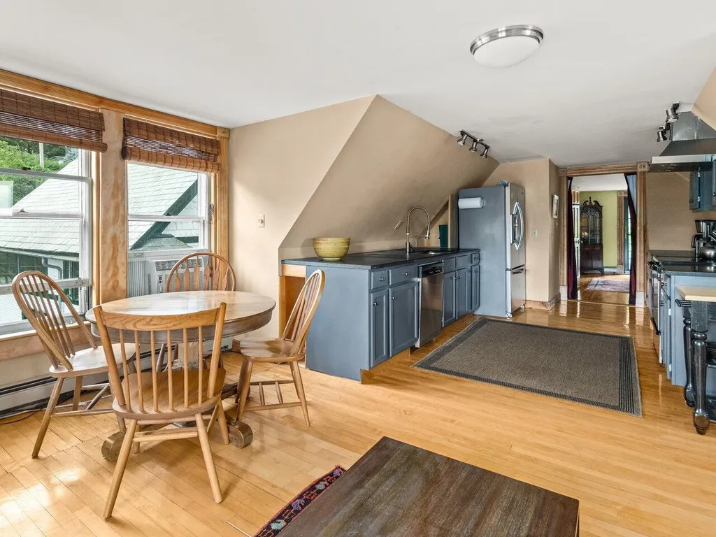 27 Inn Road Charlotte VT 05445