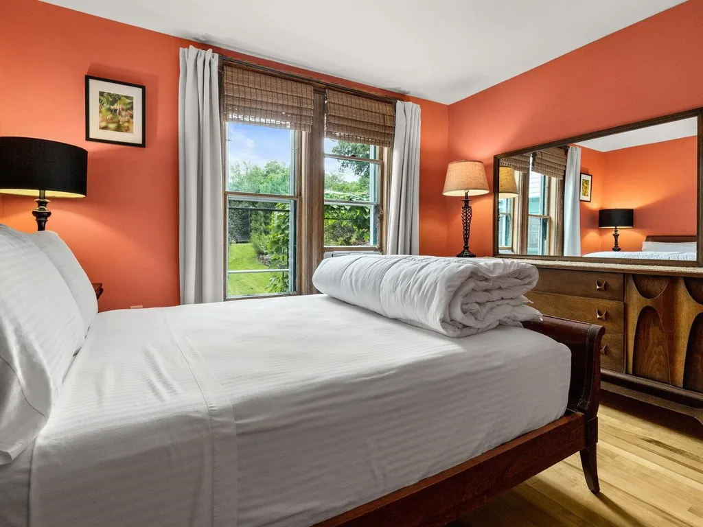 27 Inn Road Charlotte VT 05445