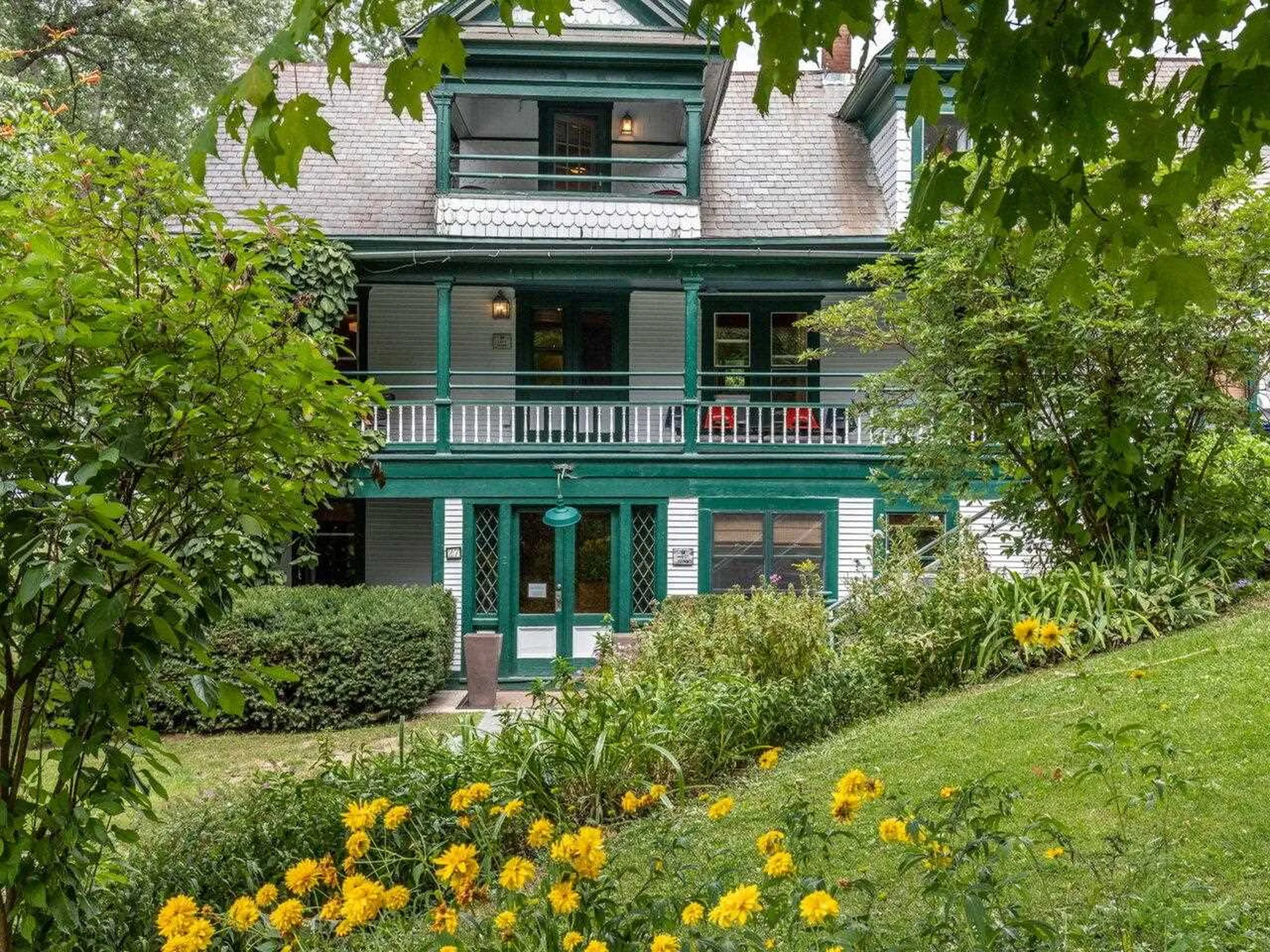 27 Inn Road Charlotte VT 05445