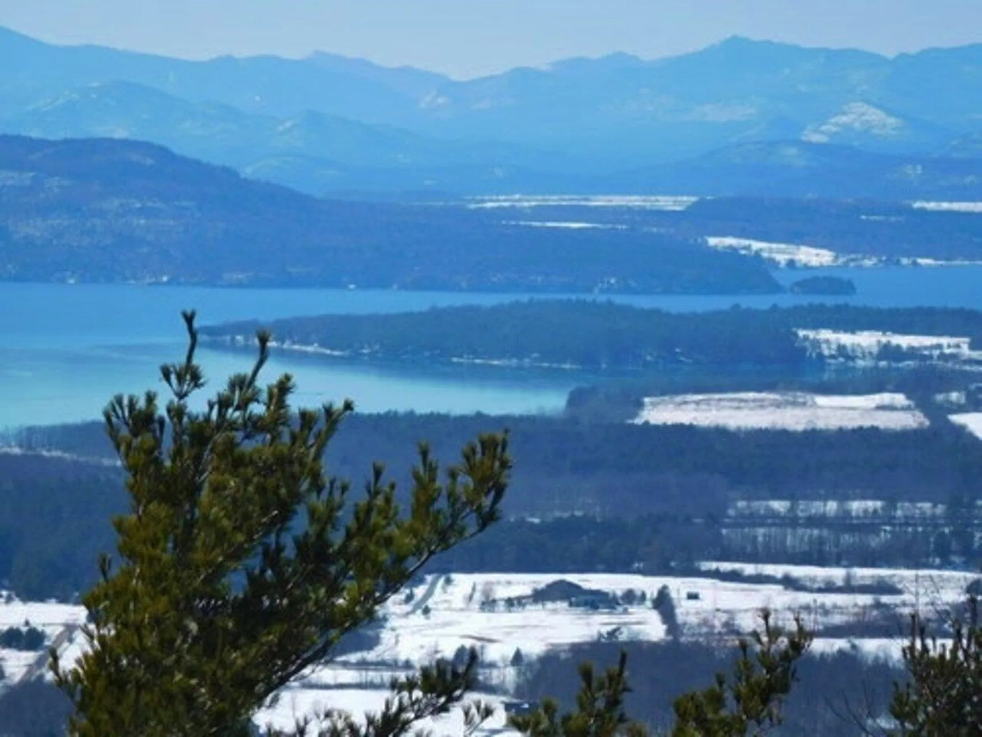 27 Inn Road Charlotte VT 05445
