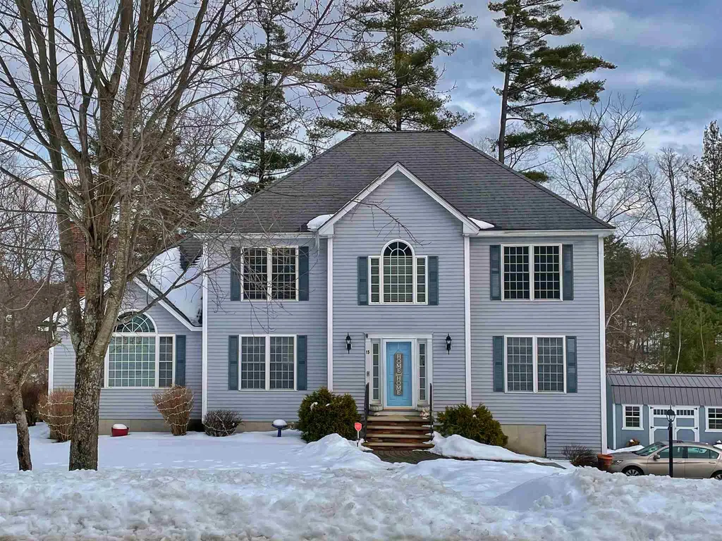 15 Lori Lane Londonderry NH 03053