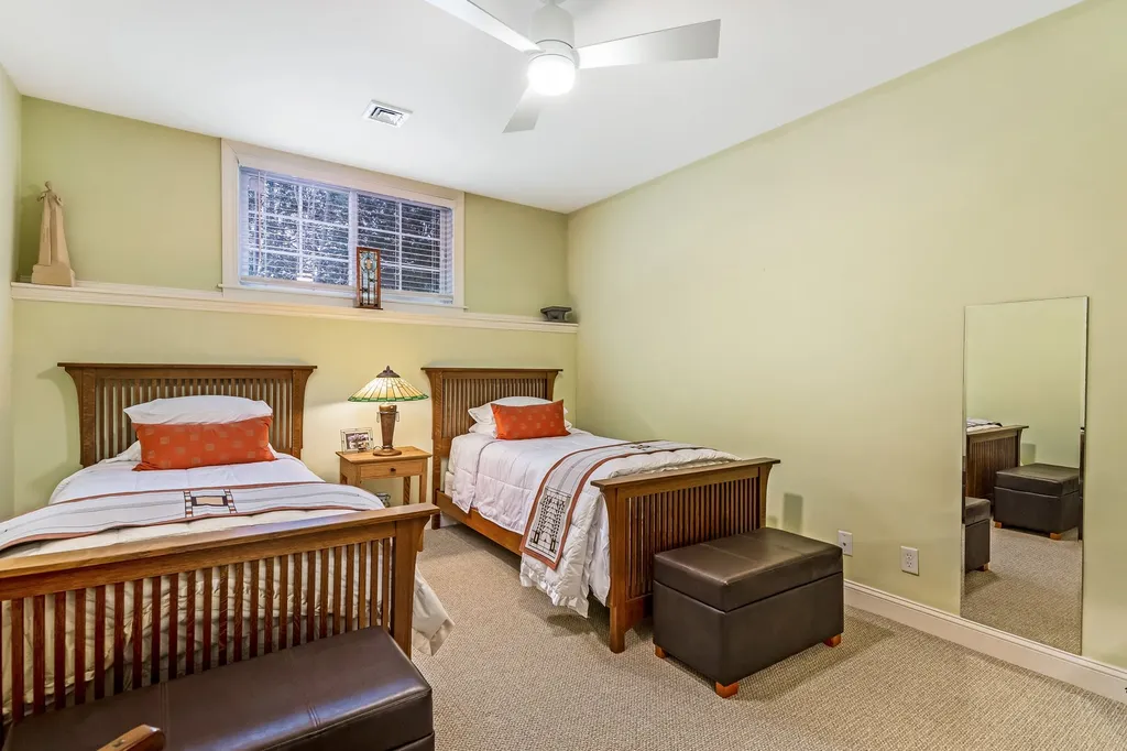 256 Michael Lane Williston VT 05495