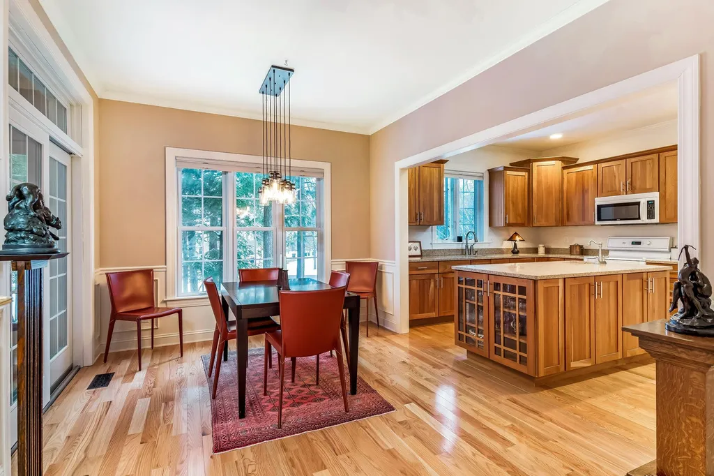 256 Michael Lane Williston VT 05495