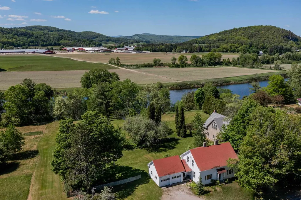 1363 Dartmouth College Highway Orford NH 03777