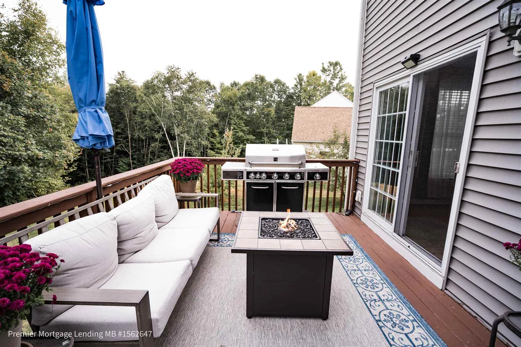 132 Ridgetop Lane Henniker NH 03242