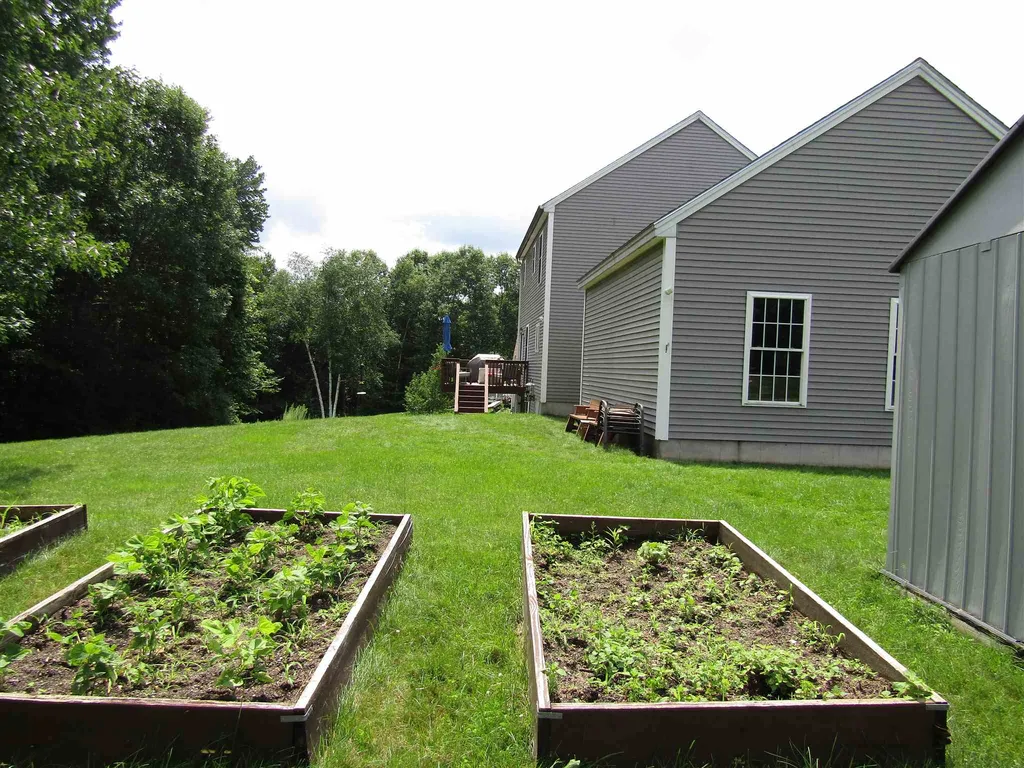 132 Ridgetop Lane Henniker NH 03242