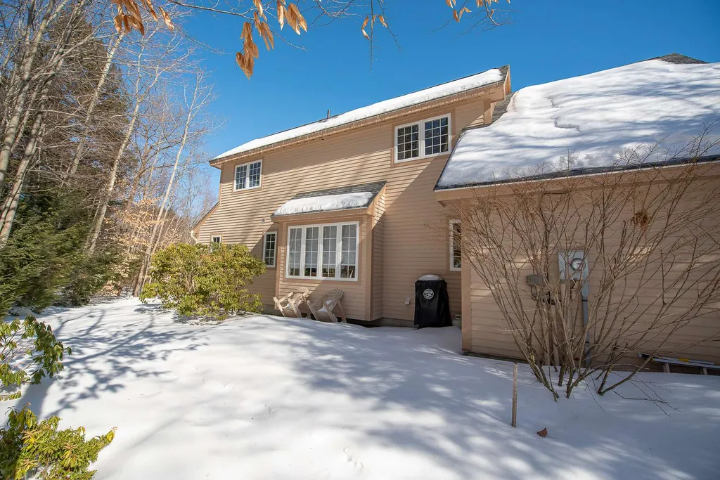 22 Exeter Place Laconia NH 03246